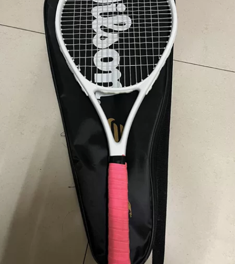 九成新网球拍，网球，弹力绳和减震条 因为当...