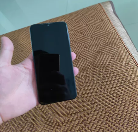 小米9se， 6+128内存，指纹不能用，...