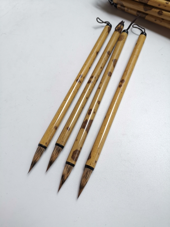 紫兼毫中楷毛笔 笔头材质：兼毫笔 笔头规格...
