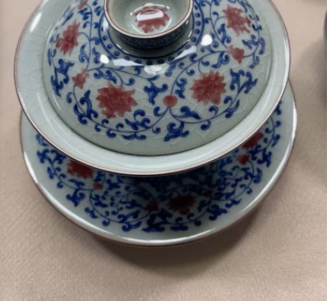 青花釉里红缠枝莲三才盖碗 容量160～18...