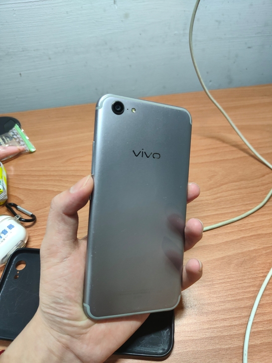 VIVO X9plus银黑色6+64,边框...