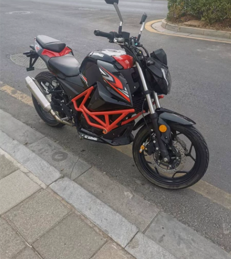 建设国威跑车一台 200 排量，车新，无事...