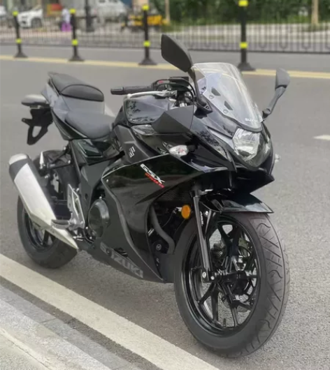 本店特价出售，铃木GSX250 21年11...