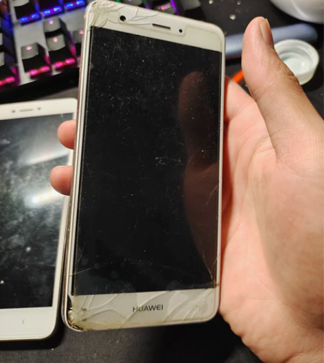 华为nova一代 屏幕破裂， 功能正常Hu...