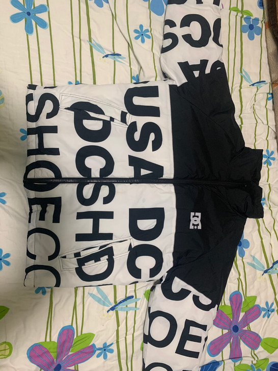 DC羽绒服 M码 适合175-180穿 当...