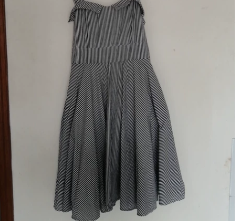 学生裙,活泼可爱,下摆很大,翩翩起舞,材质...