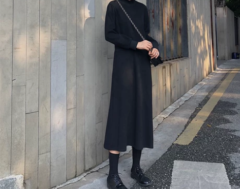 收腰秋冬黑色打底针织连衣裙 无吊牌 下水洗...