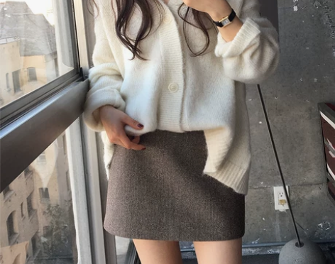 ins超火的半身裙秋冬女2021新款韩版毛...