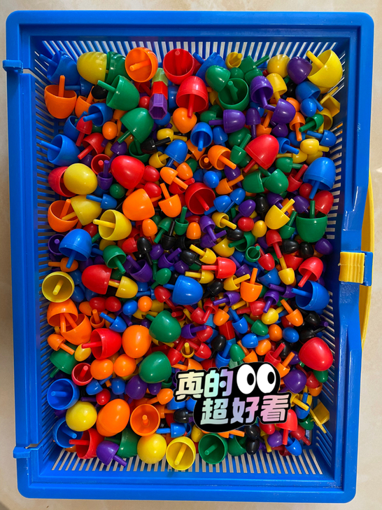 500多颗大号蘑菇插钉，质量很好，没有毛刺...