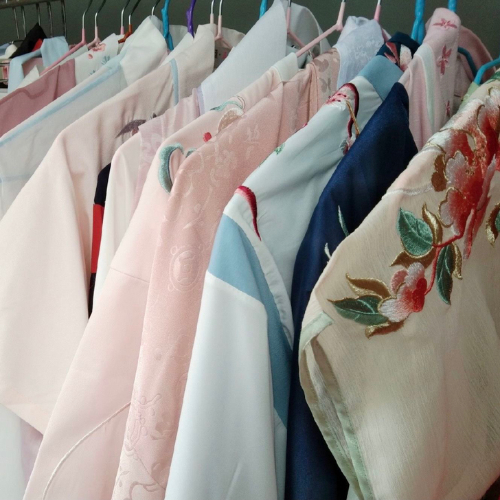 【清仓亏本处理】汉服女福袋齐胸糯裙印花刺绣...