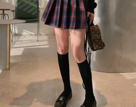 【小葡萄】钱夫人家 文艺少女 学院风格子百...