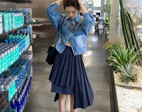 一套的价格哦?? WHITE STUDIO...