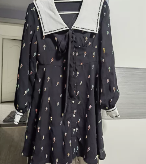 全新太平鸟学院风海军领长袖连衣裙，s码，胸...