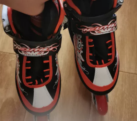 全新旱冰鞋，可调节码数，质量很好的那种，不...