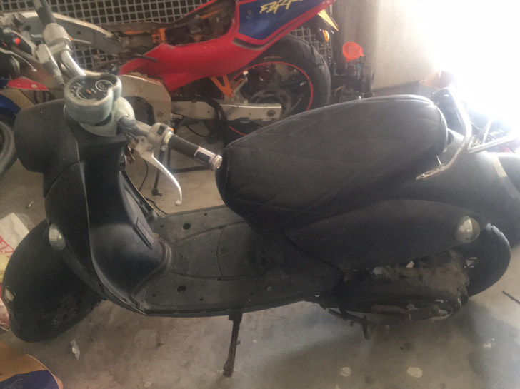 小龟王摩托125cc gy6发动机 一直闲...