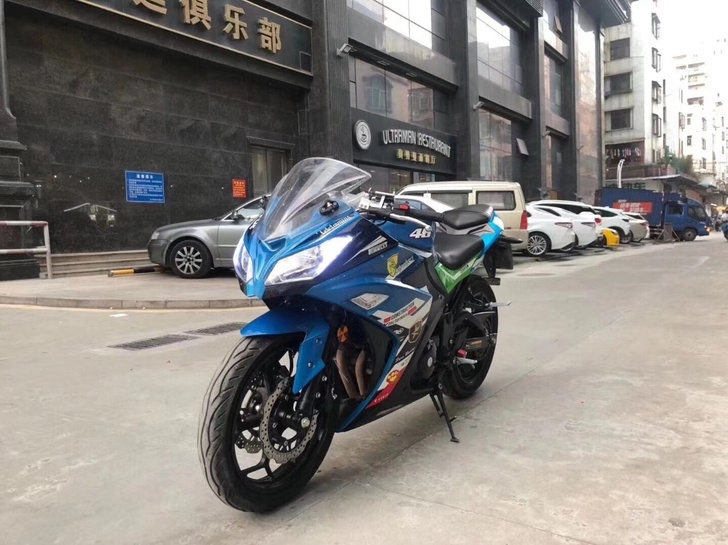 法拉利小忍者跑车摩托车地平线急卖