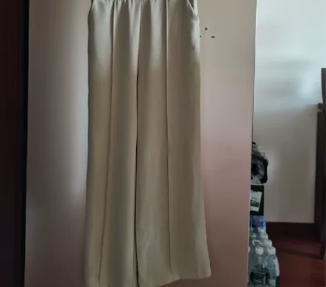 小斜肩阔腿连体裤，M码，穿到125斤左右。...