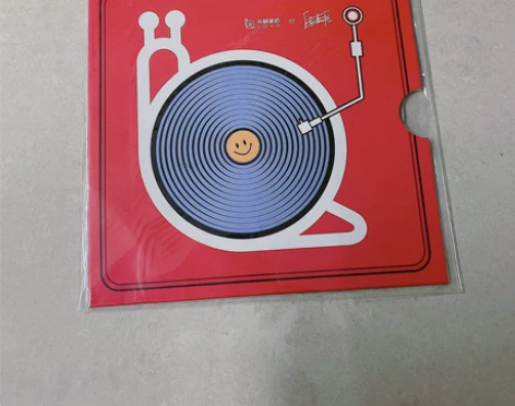 任嘉伦乐蜗lovo明信片，唱片明星片。 里...