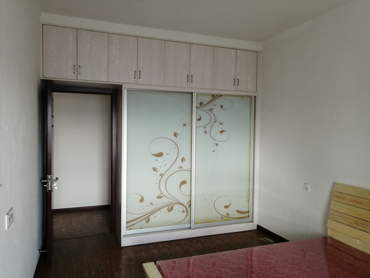 丰桥小区，交通便利，鸿运车站旁感兴趣的话给...