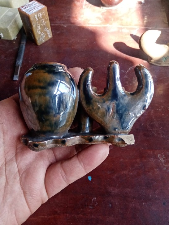 清代文房水盂,造型别致,釉质莹润,古朴典雅...