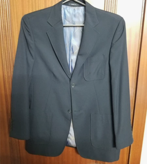 V One男士休闲西服，全新，口袋未拆。自...