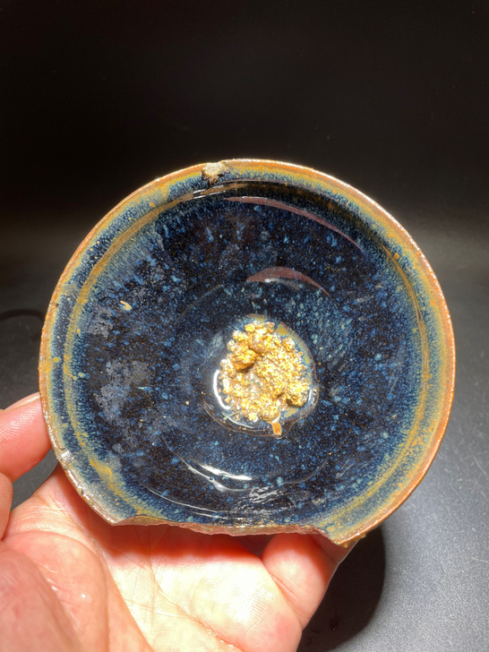 宋代福清窑蓝兔毫盏，窑变丰富，釉水光滑透亮...