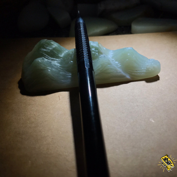 新疆和田青玉籽料毛笔架山水绿水青山