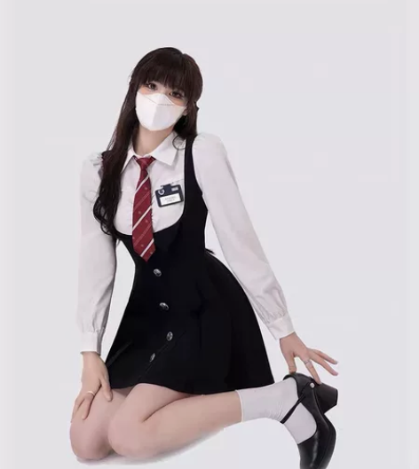 画解WAHJUIS 校园小说女主 假两件连...