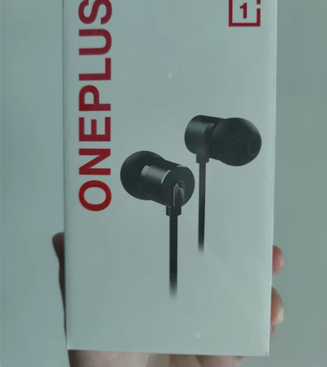 一加耳机 全新未拆封 感兴趣的话点“我想要...