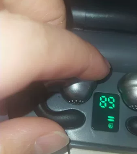 自家店里卖的蓝牙耳机，原来卖178的，现在...