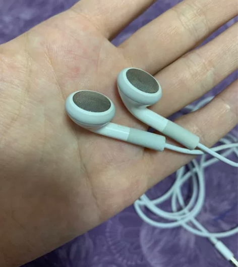 苹果原装耳机加转换头 原装耳机，之前一直放...