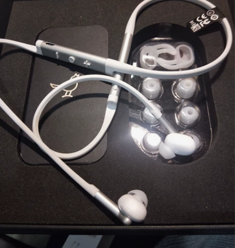 ?LIBRATONE 耳机 随缘卖卖，几乎...