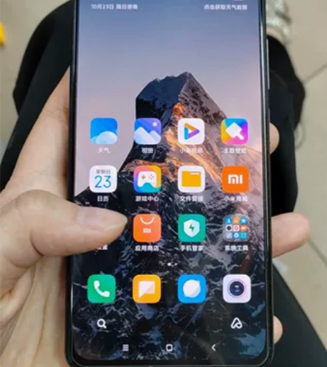 红米K40，6+128g  亮黑 四周磕碰...