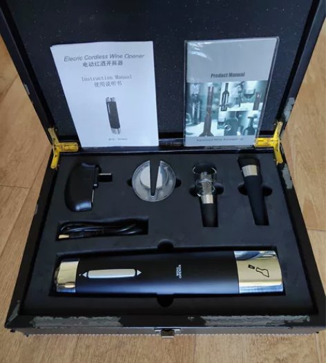 英爵斯酒具 红酒自动开瓶器套装，礼盒有点掉...
