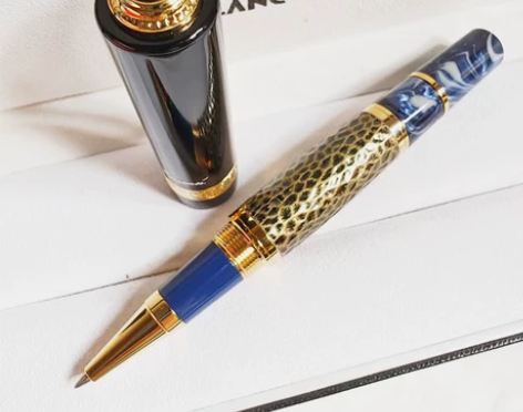 万宝龙 托尔斯泰签字笔 黑金色 感兴趣的话...