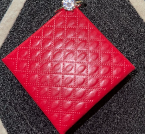 时尚端庄大气女生钻戒，设计独特，925银活...