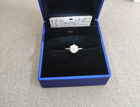 一克拉莫泊桑钻价格可议 感兴趣的话点“我想...