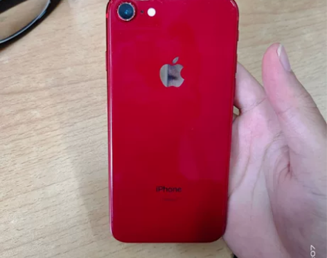 苹果8，64g，美版，外观有使用痕迹，纯原...