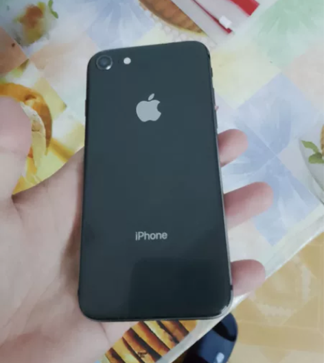 苹果8深灰4+64个人使用3.4年闲置，功...