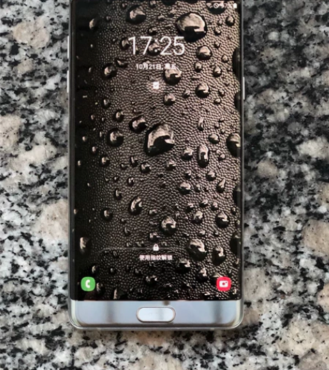 三星notefe 稀有银色，成色很靓！屏幕...