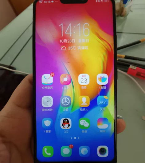 VIVO y83 A 4+64G 9成新。...