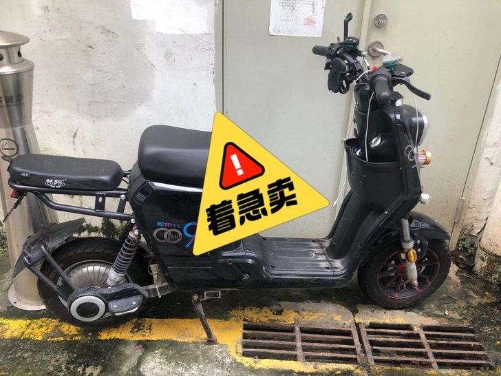 车子9成新   收据证书都有  没电瓶  ...