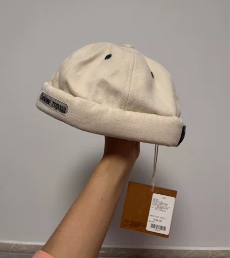 白色瓜皮帽,全新,带吊牌 感兴趣的话点“我...