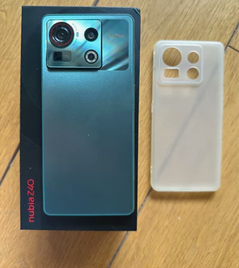 Nubia 努比亚 Z40S Pro 12...