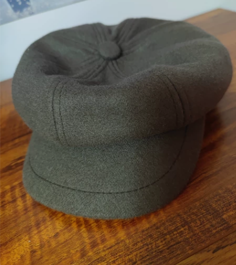 毛呢贝雷帽实体店购入全新没带过 感兴趣的话...