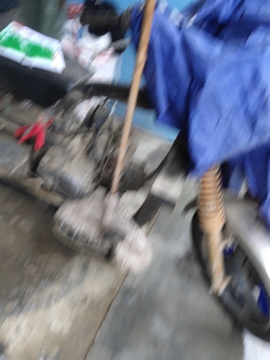 摩托三轮车
