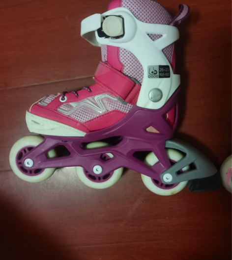 迪卡侬溜冰鞋儿童初学者轮滑鞋闪光轮女童男孩...