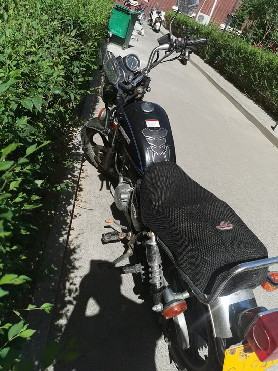 1995年的进口铃木GN250，一直在骑，...