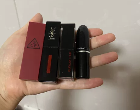 大牌口红断舍离 几乎全新，有些仅仅是试色一...
