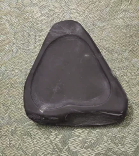 端砚宝蓝坑仔岩1e号，非常干净，纯石肉，下...